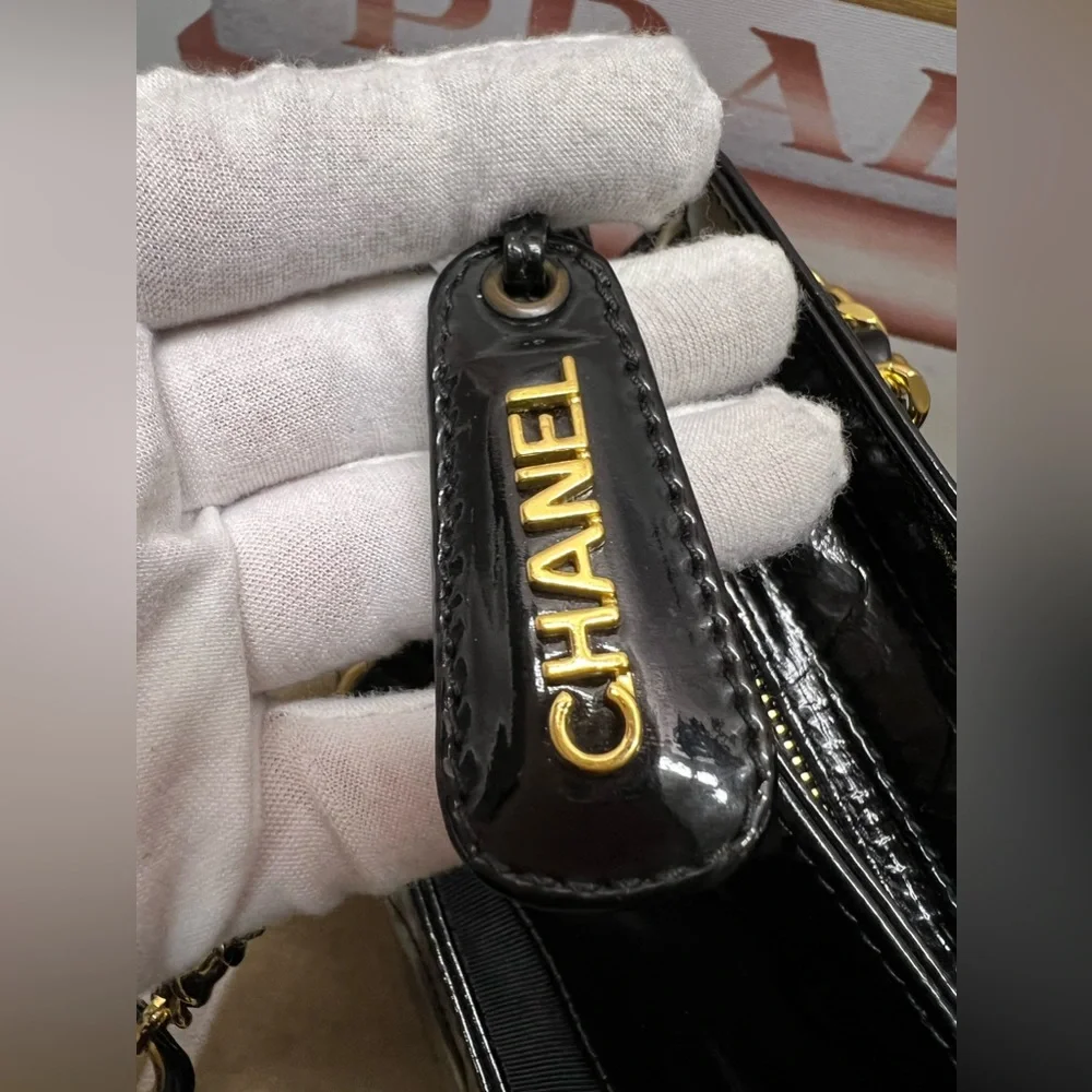 CHANEL Black CC Logo Patent Leather Chain Shoulder Tote Bag-4126843 - Picture 11 of 15